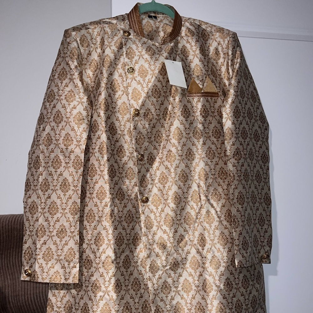 Men’s kurta sherwani set